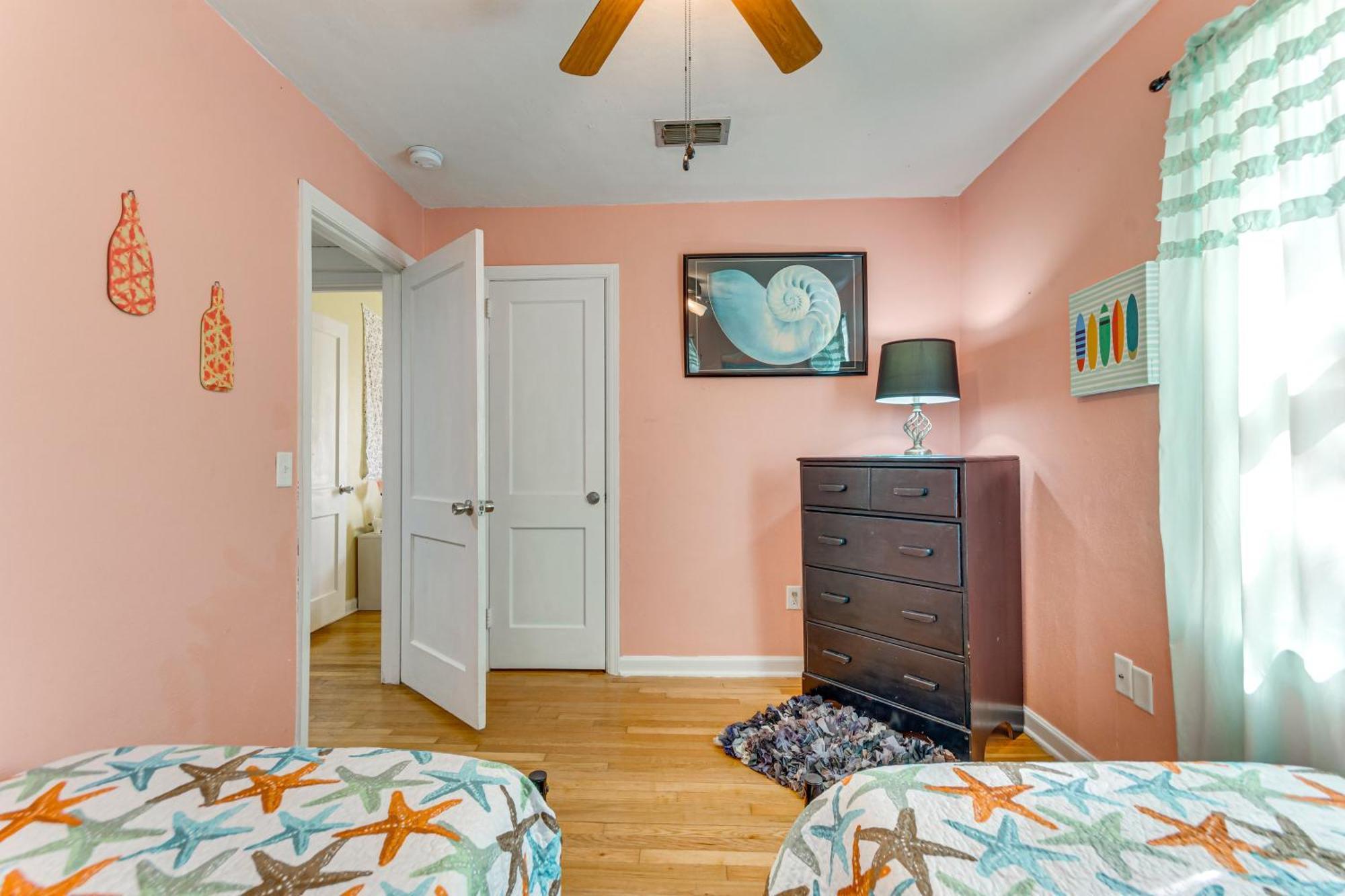 Fort Walton Coastal Retreat With Yard Walk To Beach Fort Walton Beach Kültér fotó