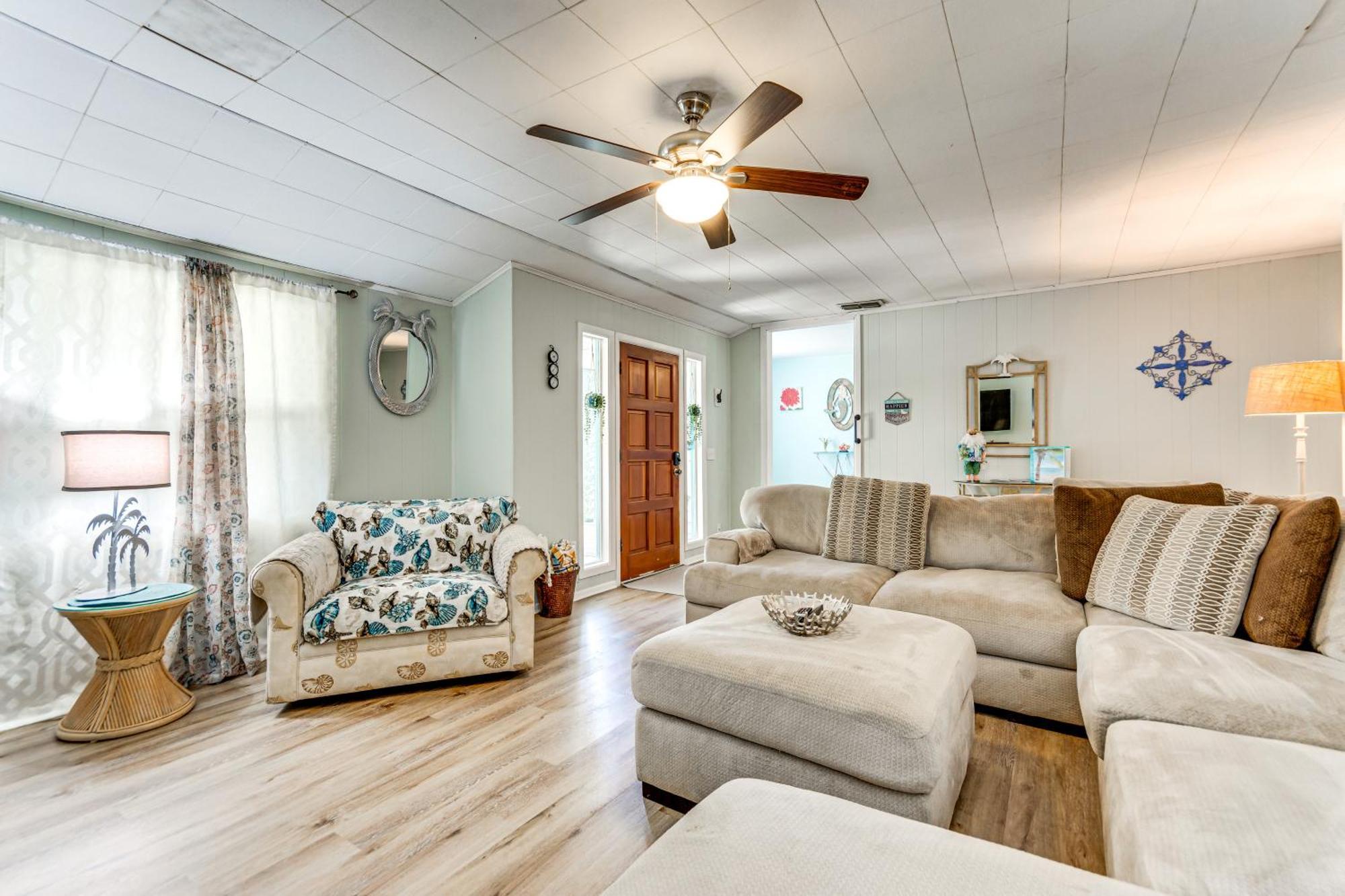 Fort Walton Coastal Retreat With Yard Walk To Beach Fort Walton Beach Kültér fotó