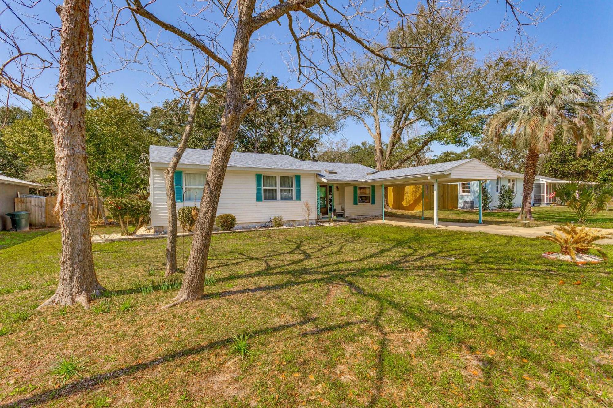 Fort Walton Coastal Retreat With Yard Walk To Beach Fort Walton Beach Kültér fotó